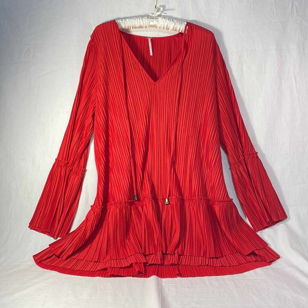 FREE PEOPLE Can’t Help It Pleated Mini Dress Plisse Small Red Flowy Bell Sleeve